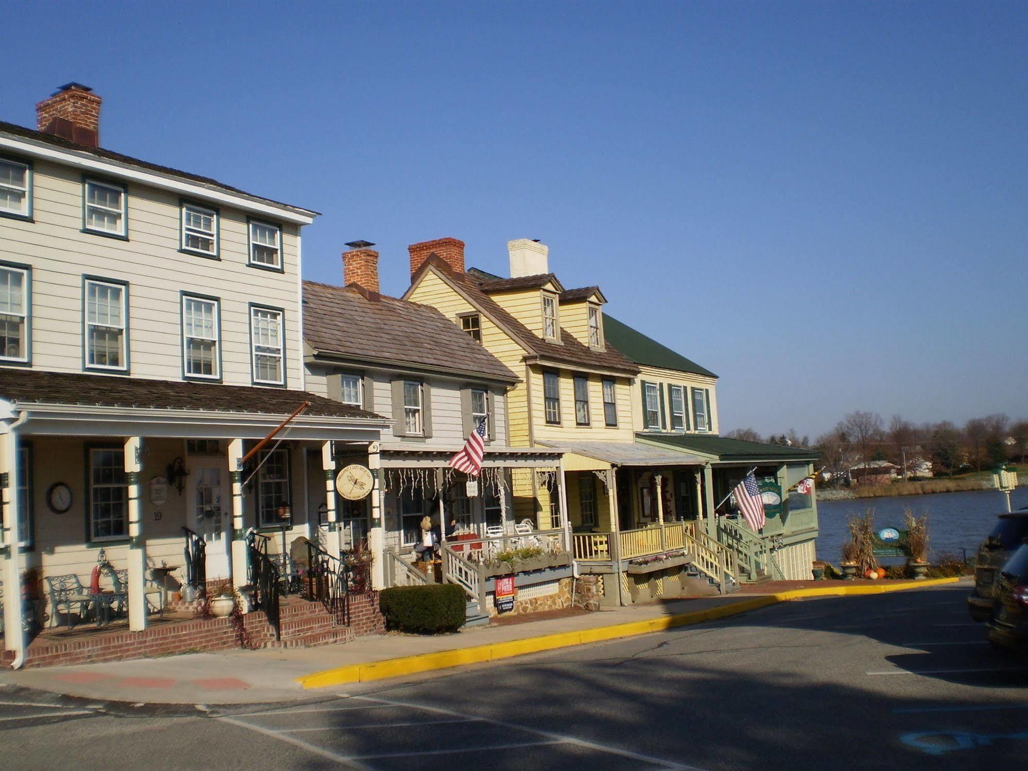 Inn At The Canal Bed & Breakfast Chesapeake City Bagian luar foto