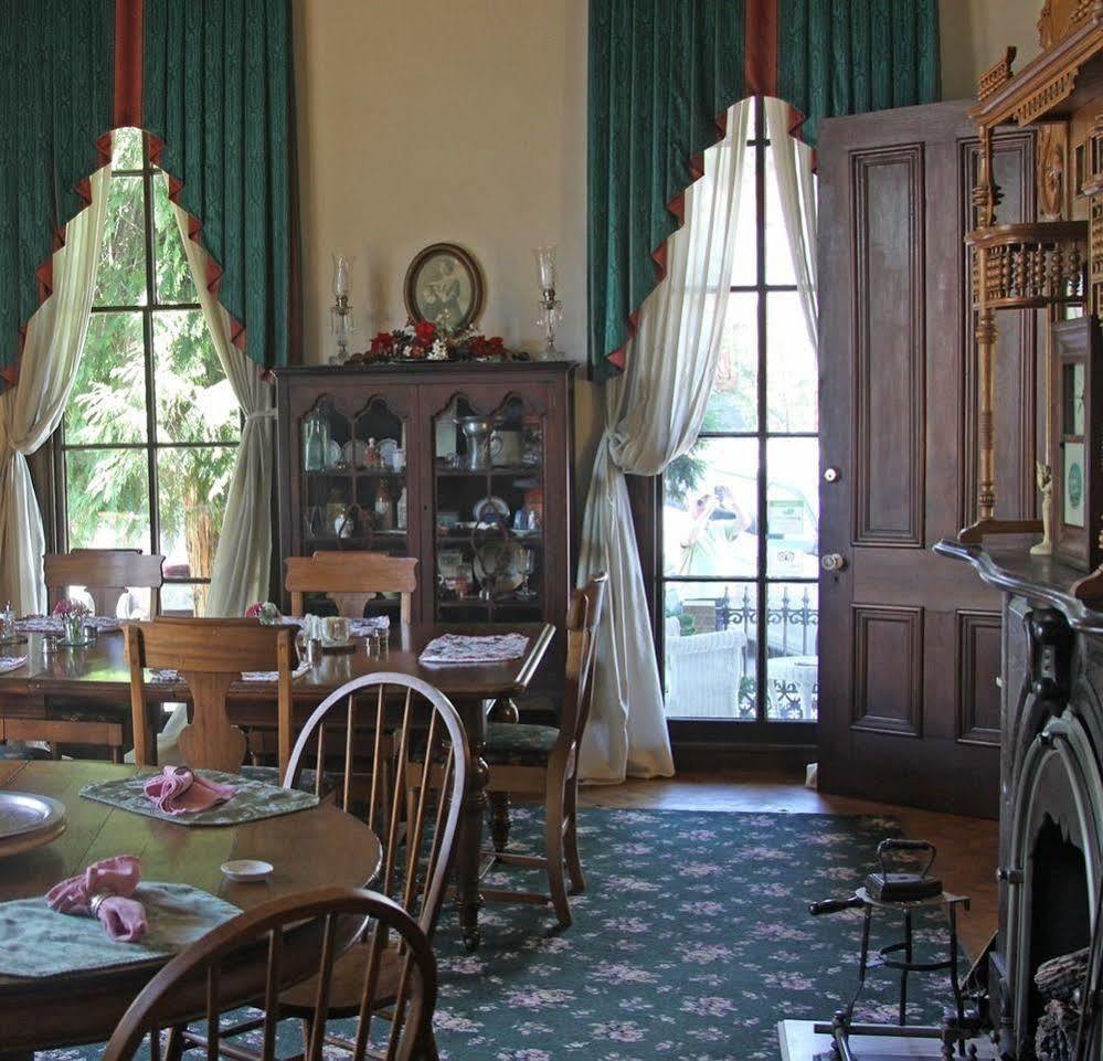 Inn At The Canal Bed & Breakfast Chesapeake City Bagian luar foto